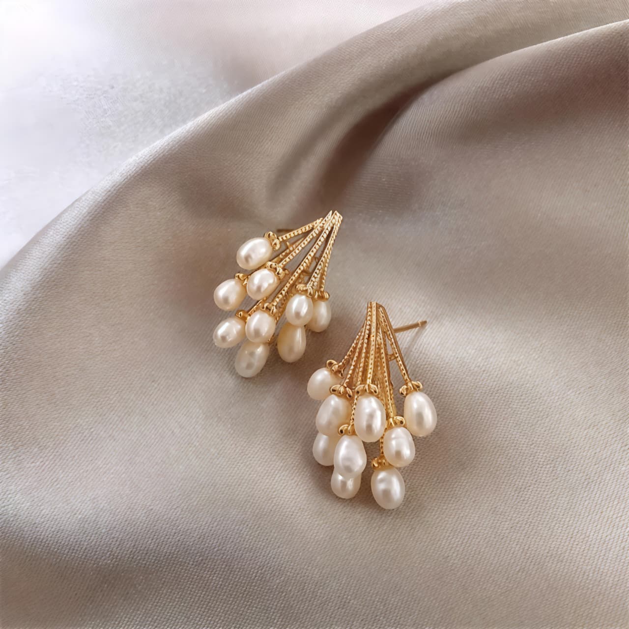 Pearl Drop Stud Earrings JL0003