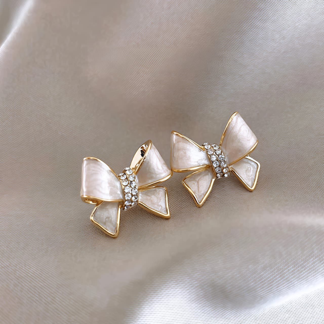 Elegant Crystal Bow Ribbon Studs JL0024