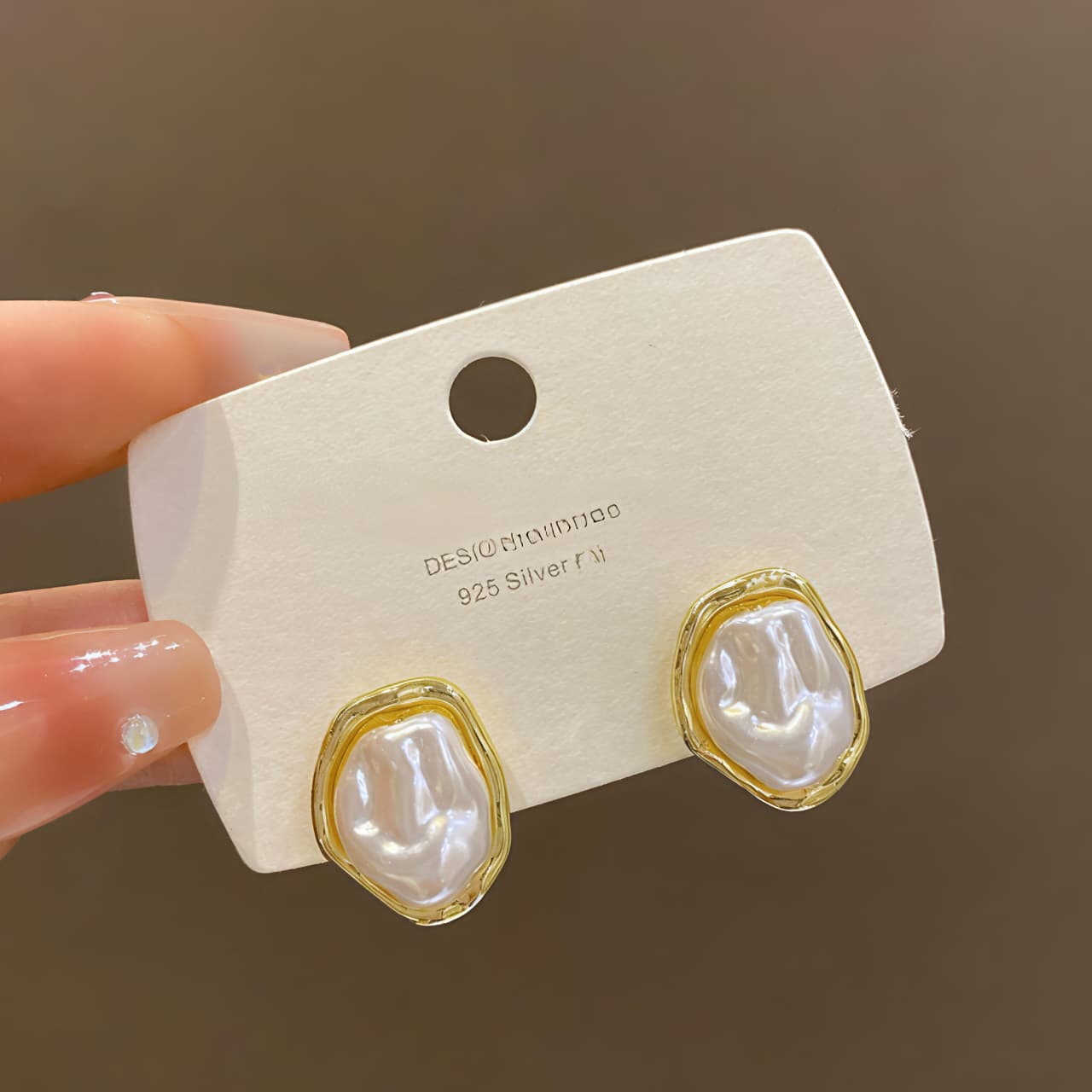 Golden Frame Baroque Pearl Earrings JL0031