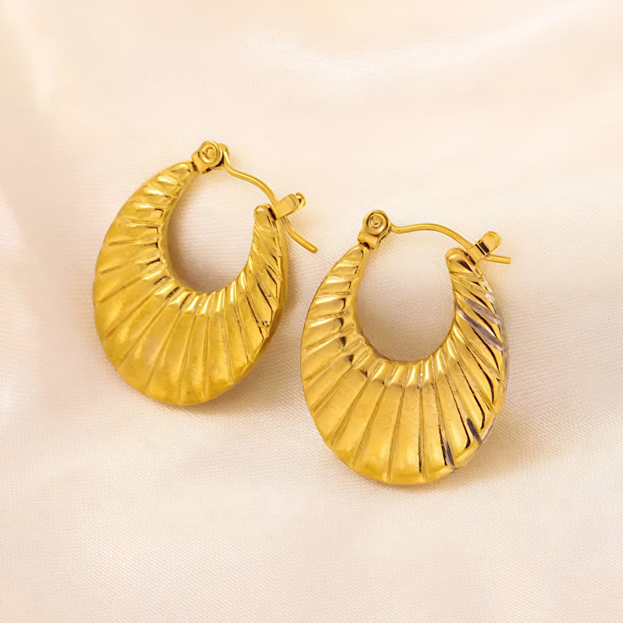 Classic Golden Carved Hoop Earrings JL0029